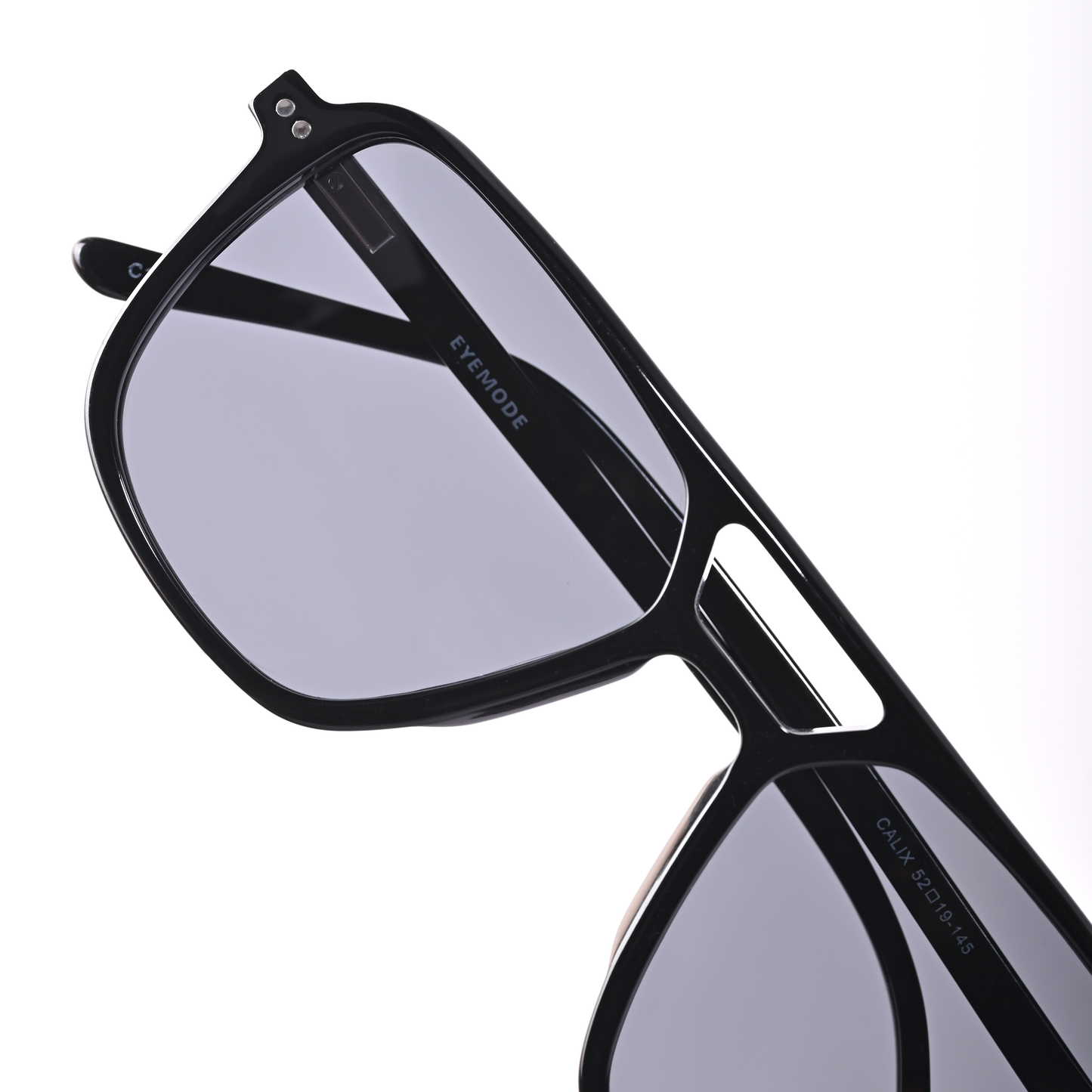 Calix - Graphite Black