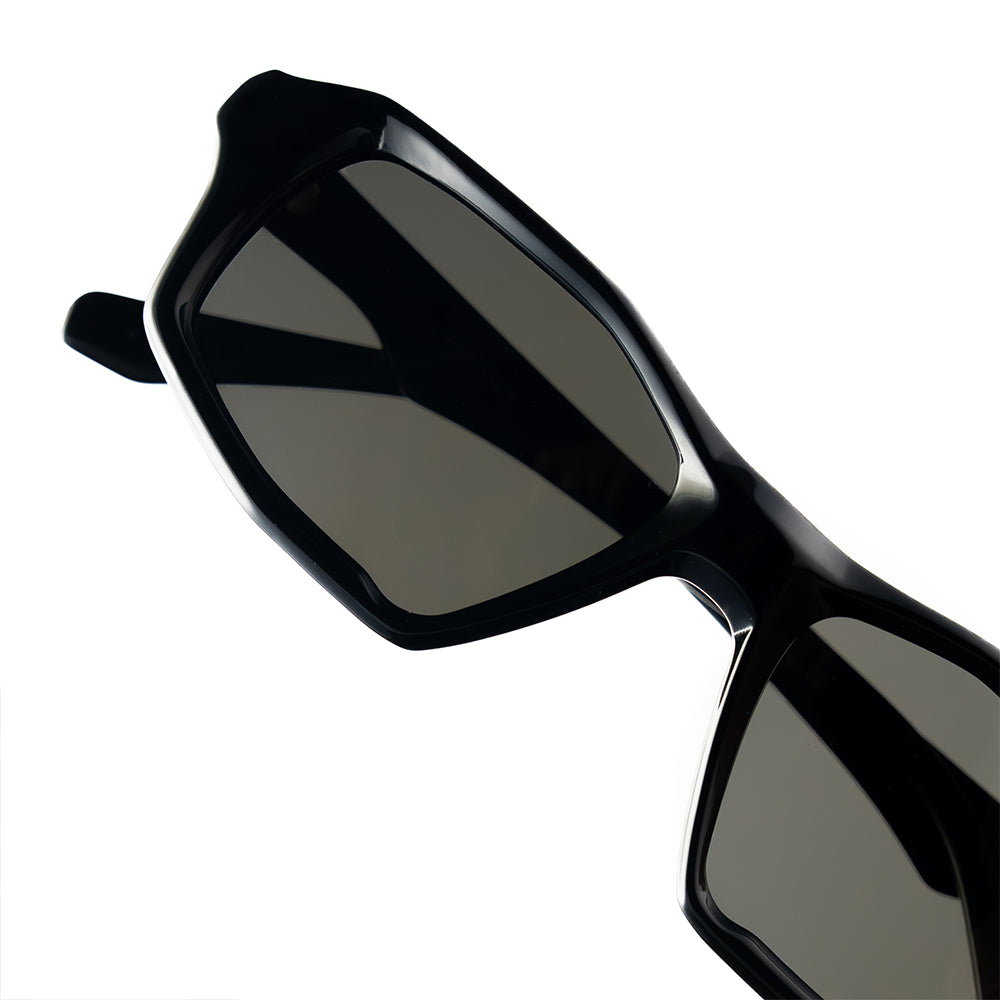Fashionable oversized sunglasses with striking angular design