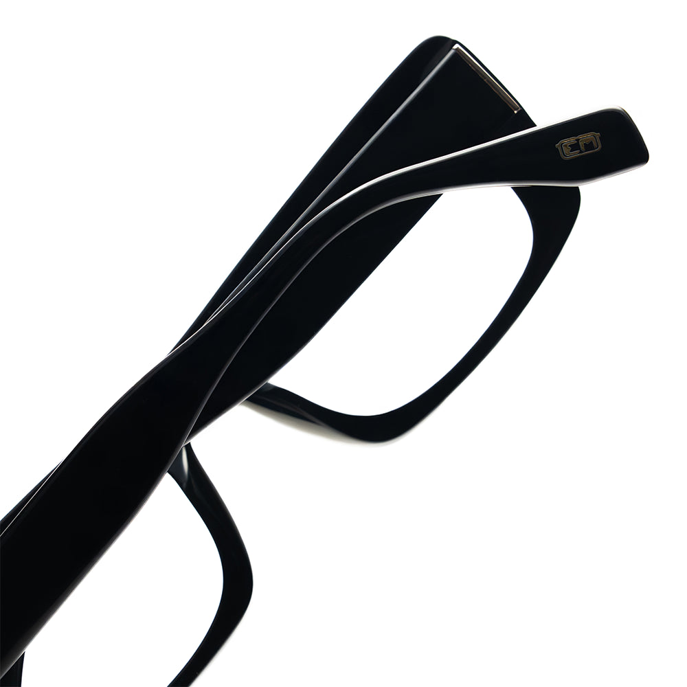 Thick rim eyeglass frame