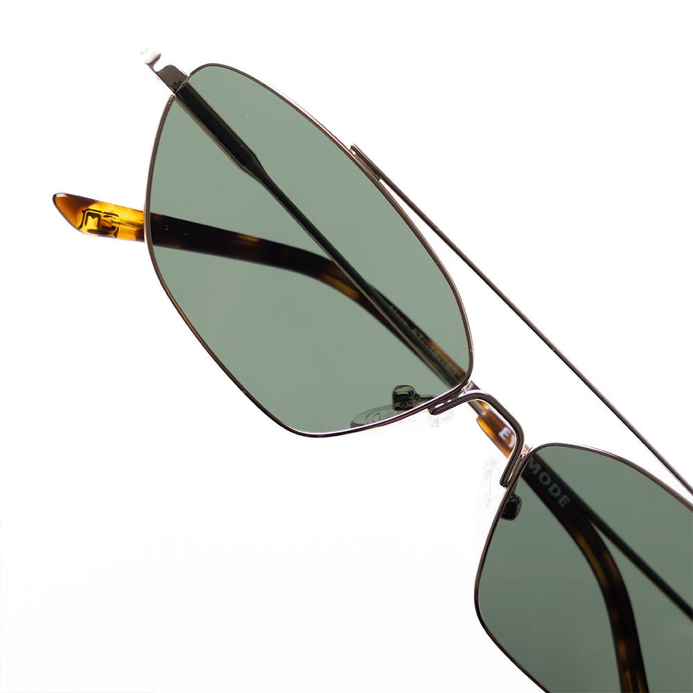 Emerald havana side