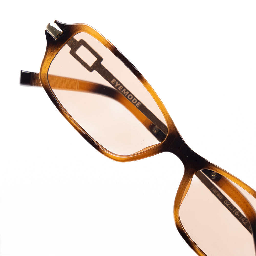 Tarae CaramelNoir Angle View