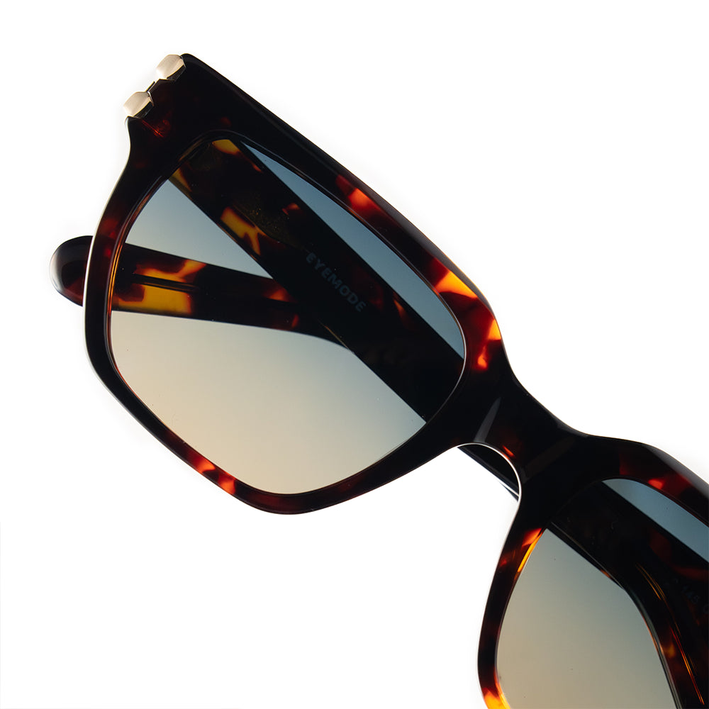 Tortoise frame sunglasses